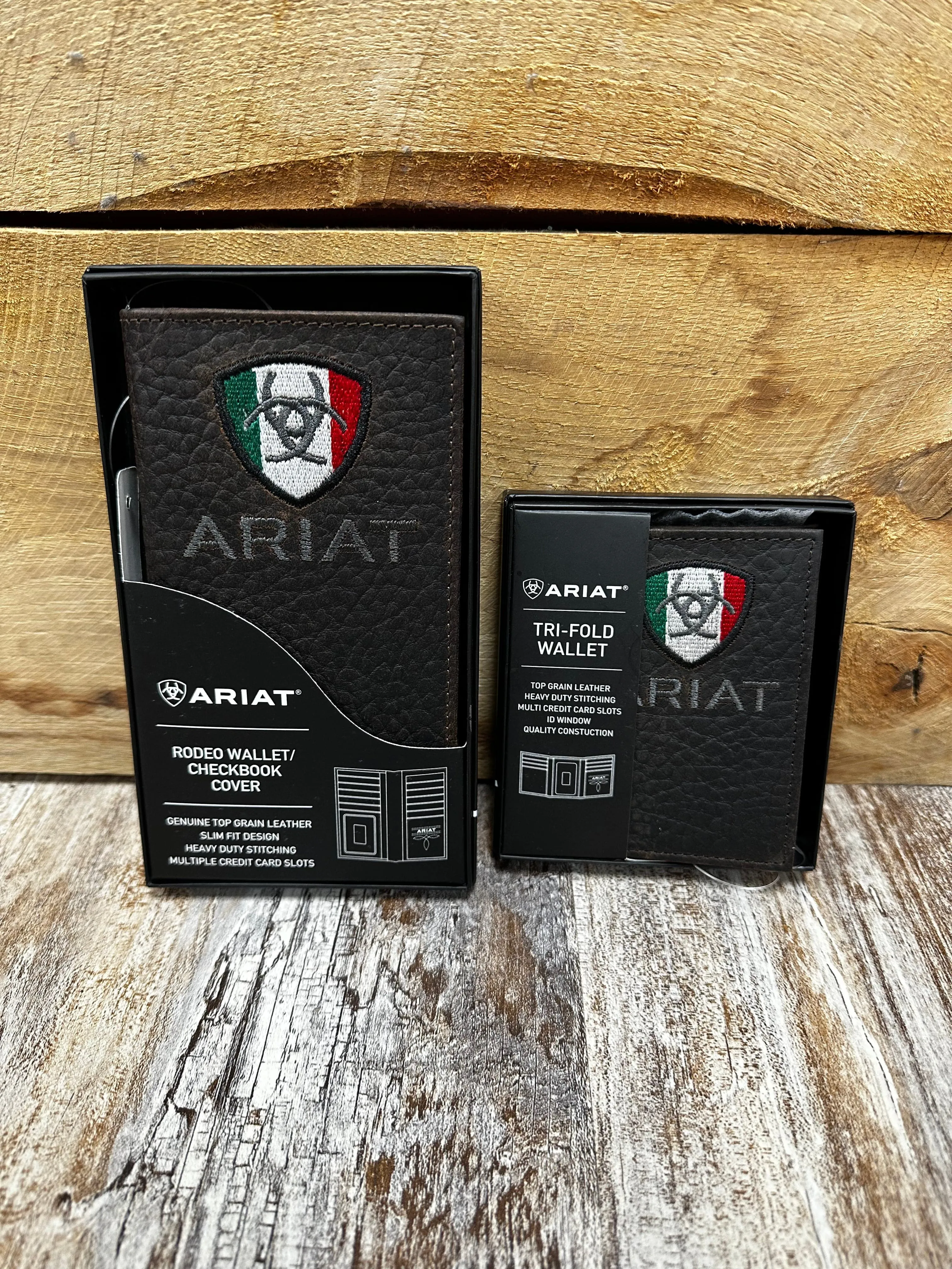 Ariat Men's  Mexico Logo Rodeo Wallet