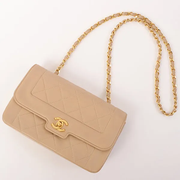 Chanel Around 1990 Made Edge Design Flap Turn-Lock Chain Bag Beige