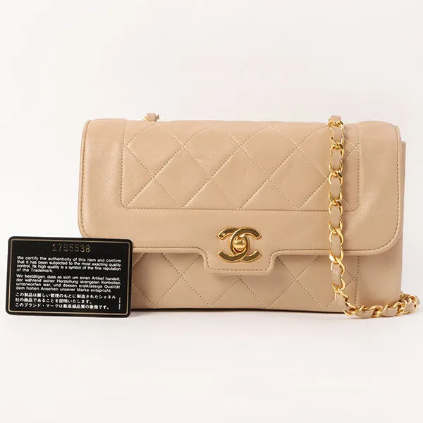 Chanel Around 1990 Made Edge Design Flap Turn-Lock Chain Bag Beige