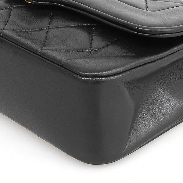 CHANEL Around 1990 Made Edge Design Flap Turn-Lock Chain Bag Black