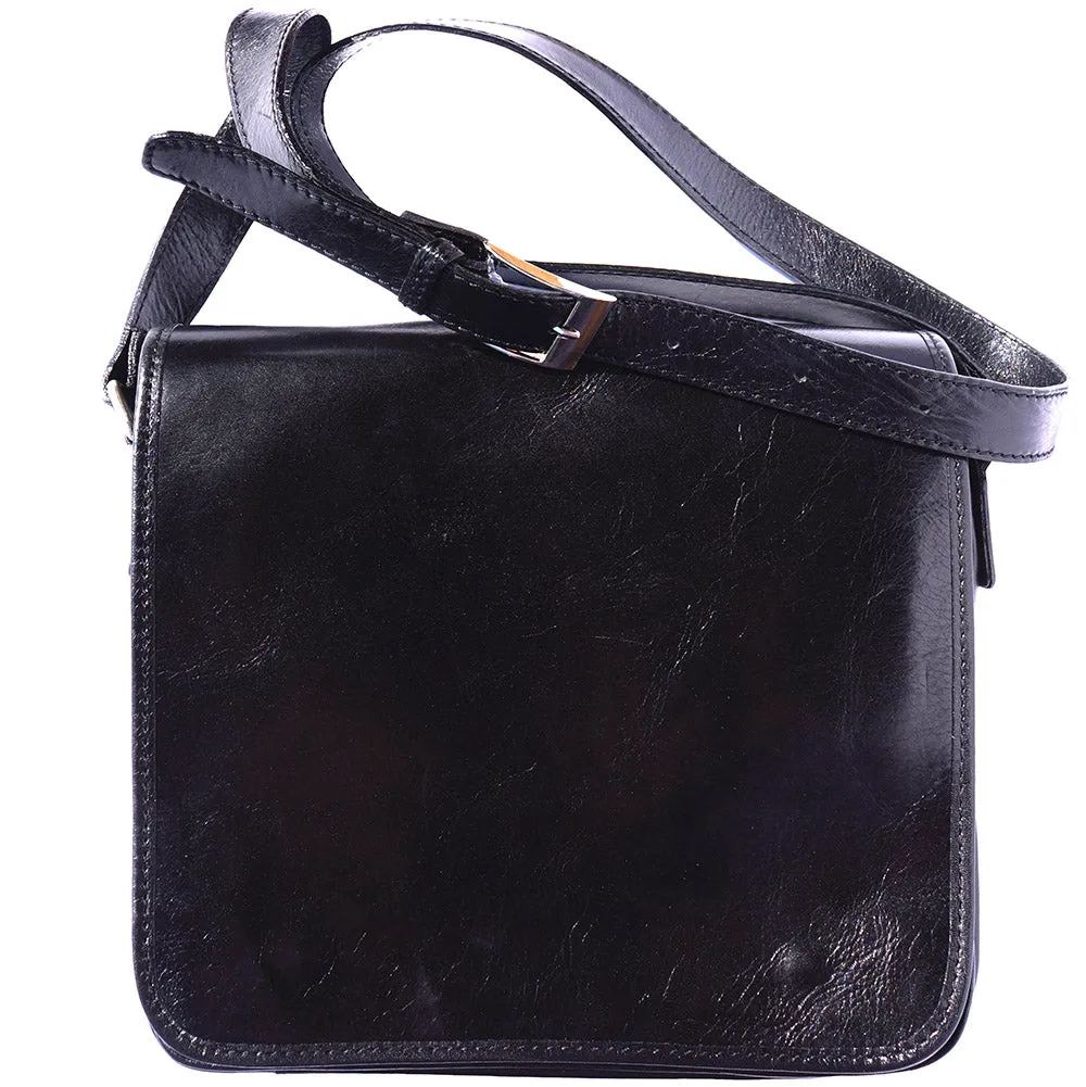 Christopher Messenger bag in cow leather