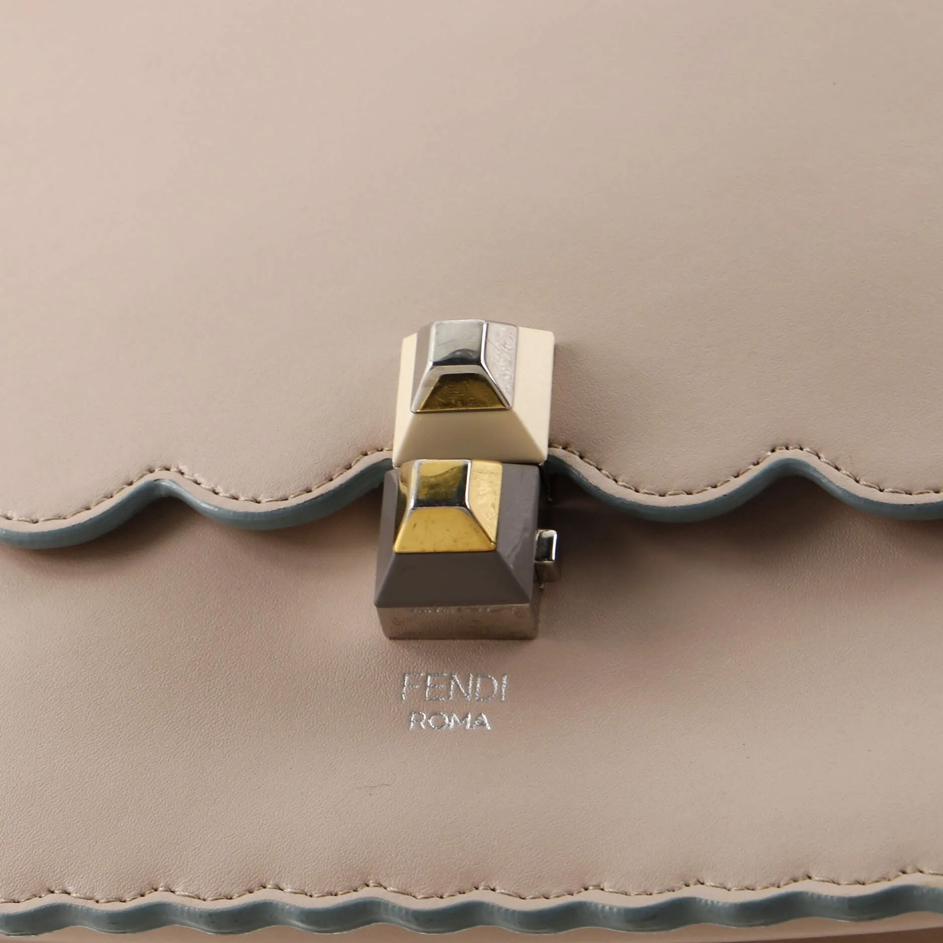 Kan I Bag Leather Medium