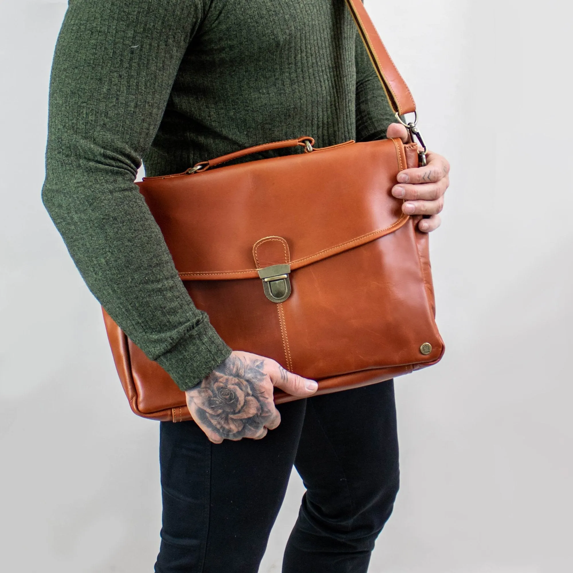 The Yale Clip-Up (Tan)