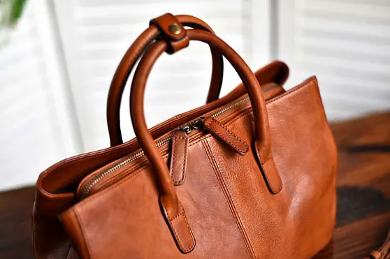 YAAGLE Women Large Capacity Multi-interlayers Tanned Leather Top-handle Bag YG8608