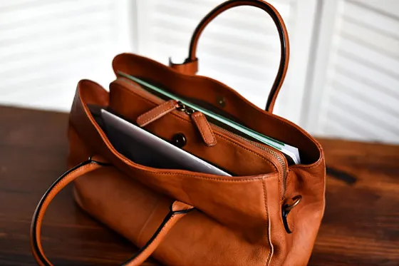 YAAGLE Women Large Capacity Multi-interlayers Tanned Leather Top-handle Bag YG8608